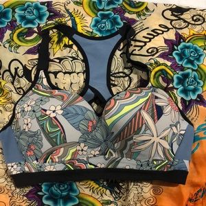 Victoria Secret Sports Bra 36C